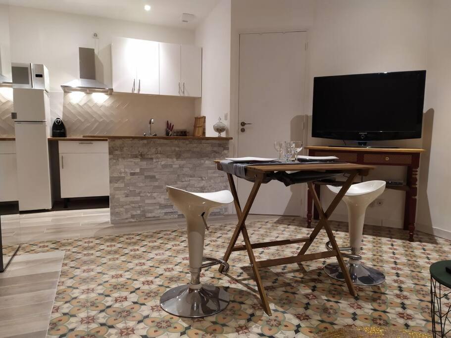 Charmant Studio Au Coeur De 卡西斯 外观 照片